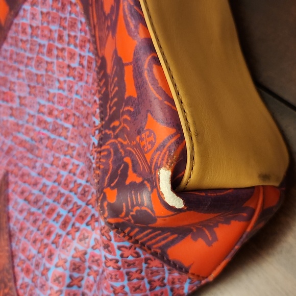 Oh Tory ♥️ - Picture 5 of 10